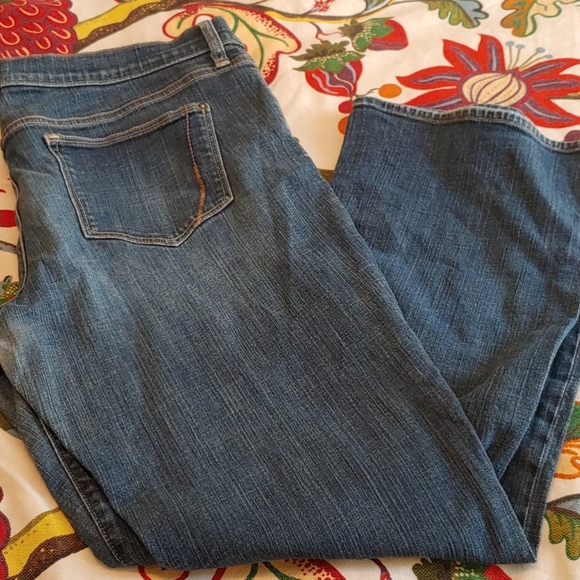 Jeans - Picture 1 of 3